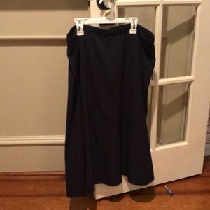 Black size 16 skirt.